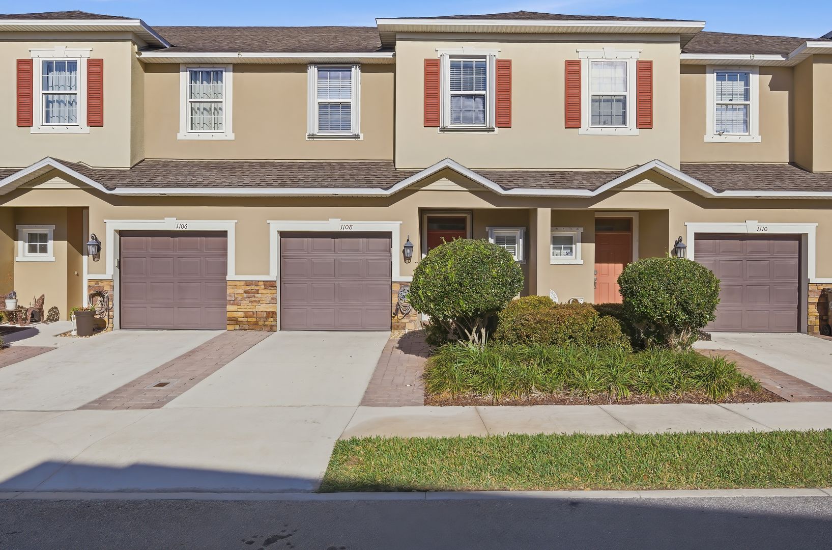 Oldsmar Townhome: 1108 Vineyard Ln