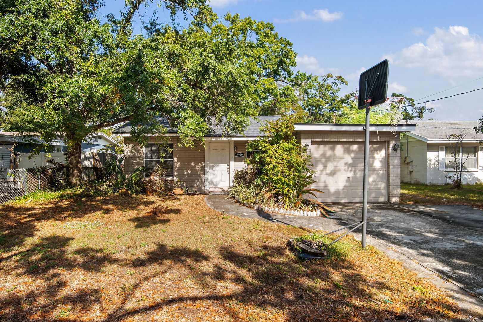 Tampa House: 3909 W Iowa Avenue