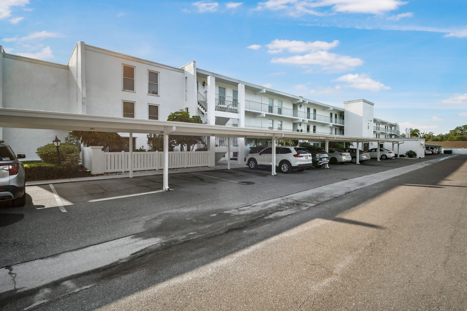 Clearwater Condo: 1655 South Highland Avenue #J289