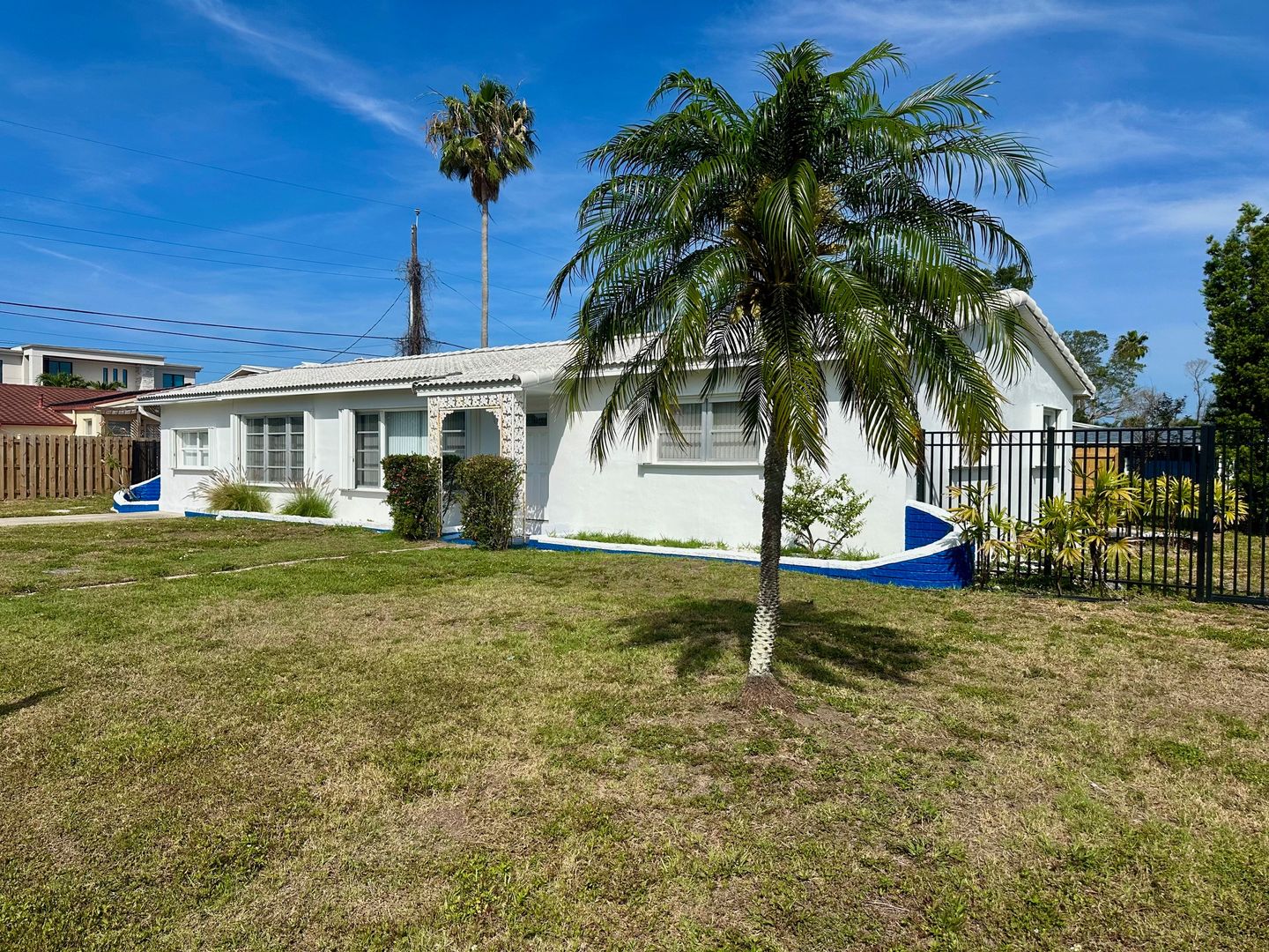 Redington Beach House: 10 158th Ave