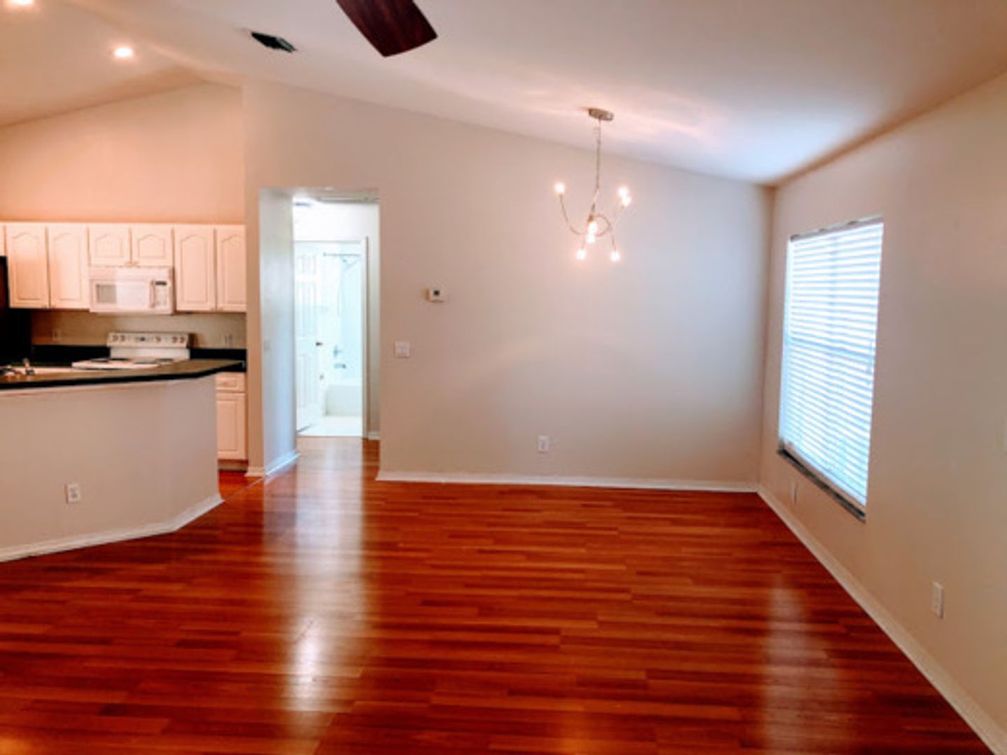 Riverview House: 11316 Jim Ct