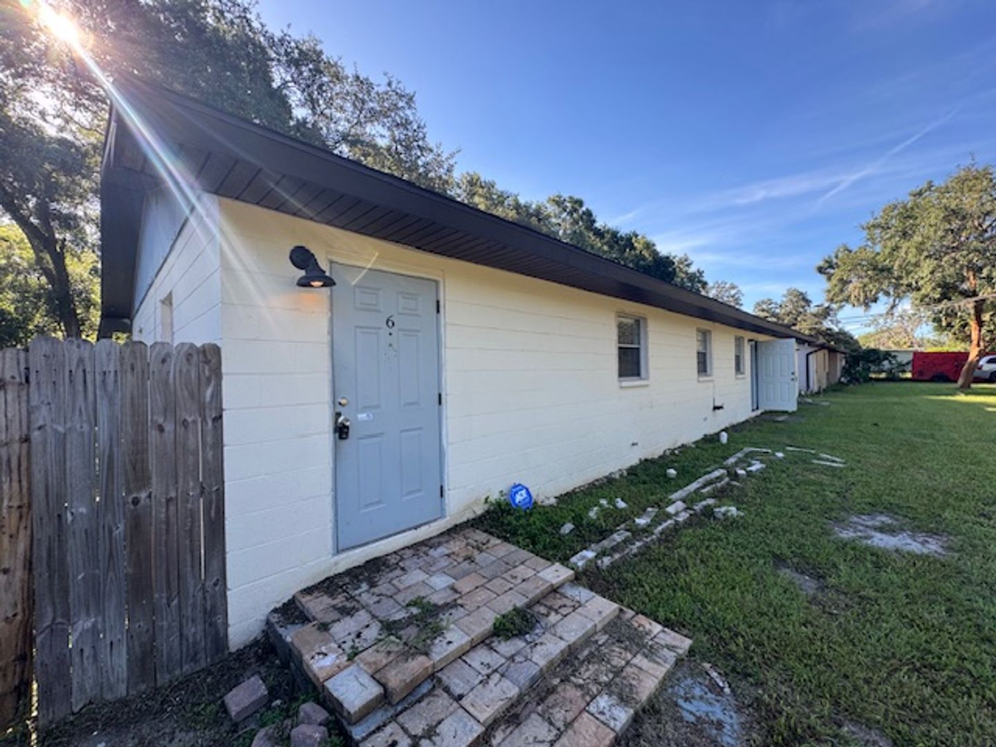 Dade City House: 12140 Munbury Drive Unit 6