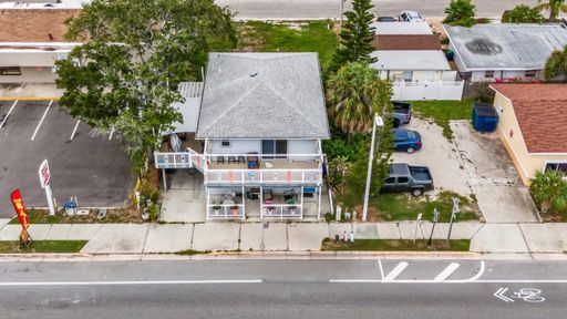 Fantastic 2br/1ba unfurnished/annual rental in Redington Shores!