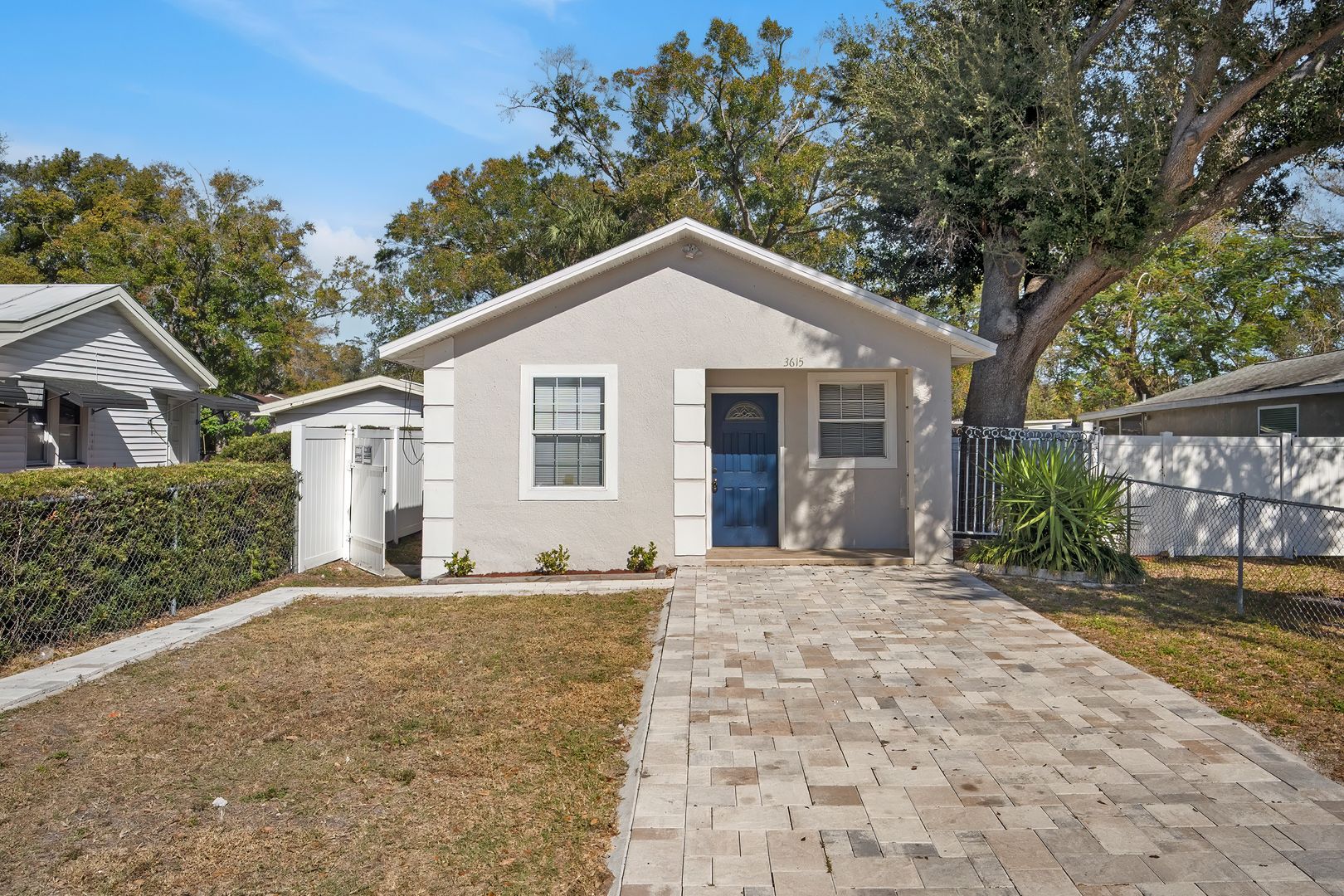 Tampa House: 3615 W Cherry St