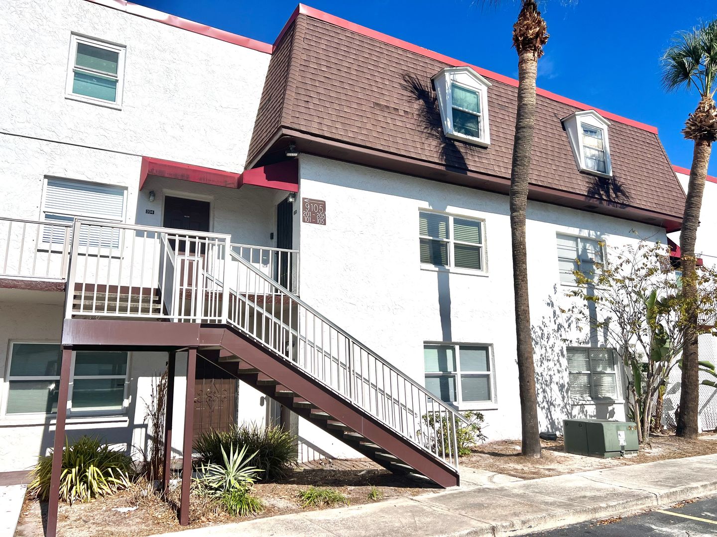 Tampa Condo: 9105 Tudor Drive #F105