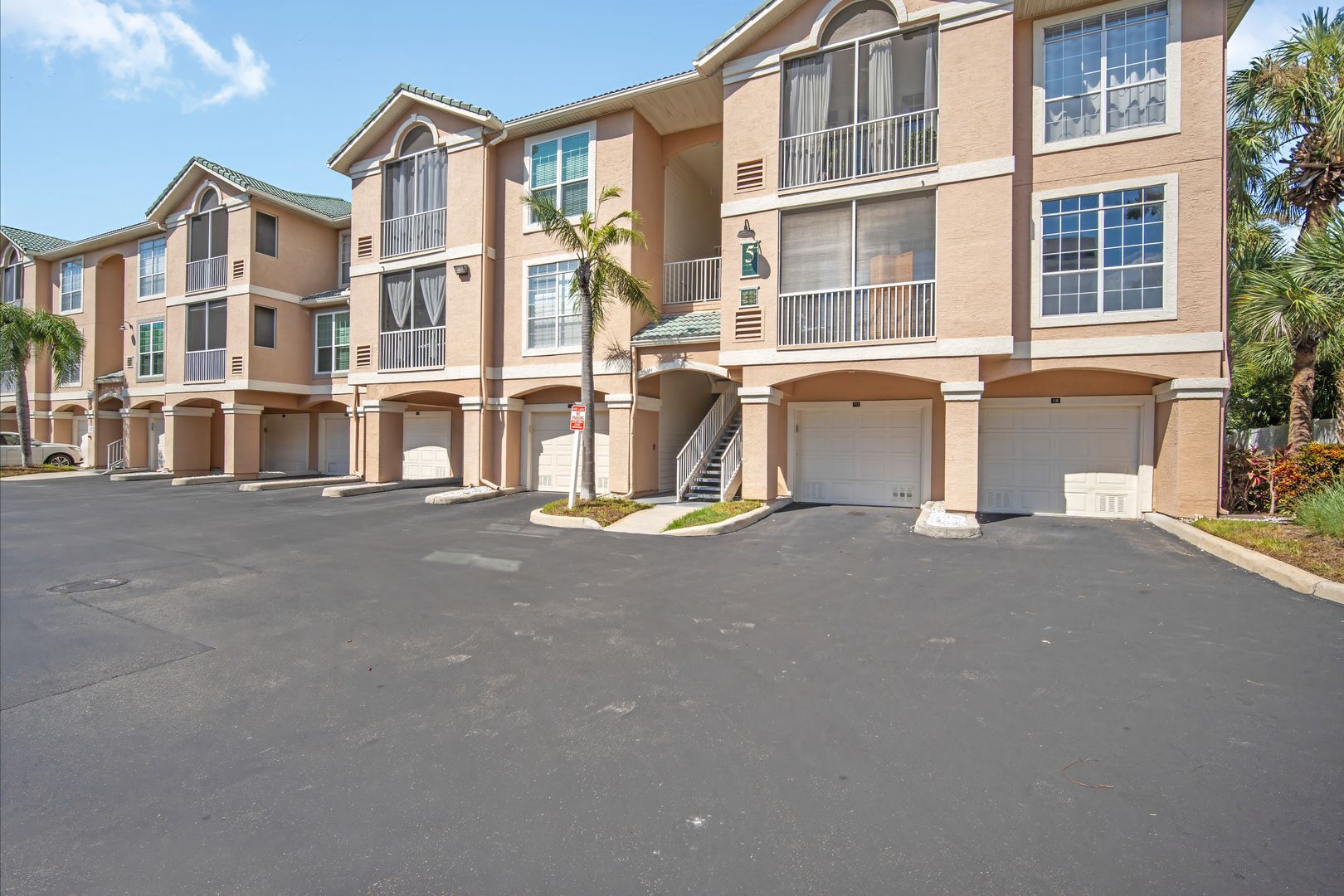 Tampa Condo: 5110 Bay Club Circle