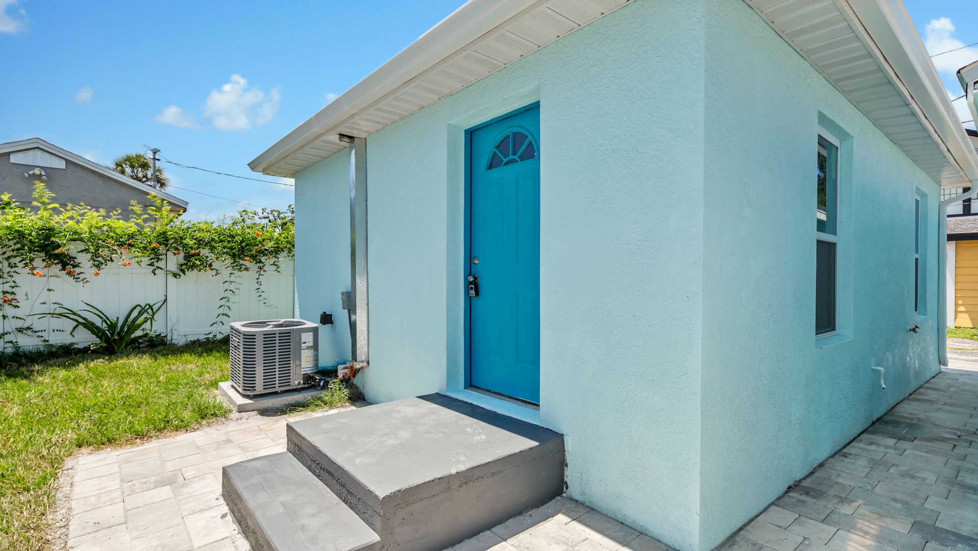 St. Petersburg House: 2651 1/2 2nd Ave S