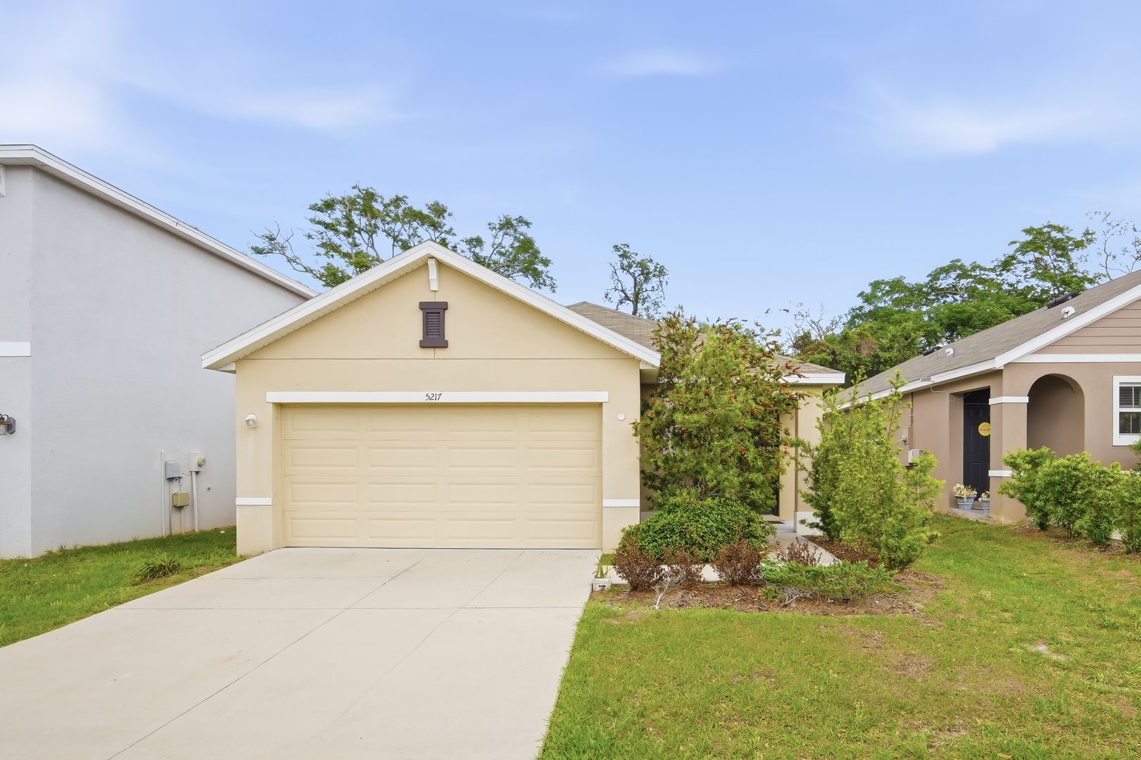 Tampa House: 5217 Hillside Meadow Pl