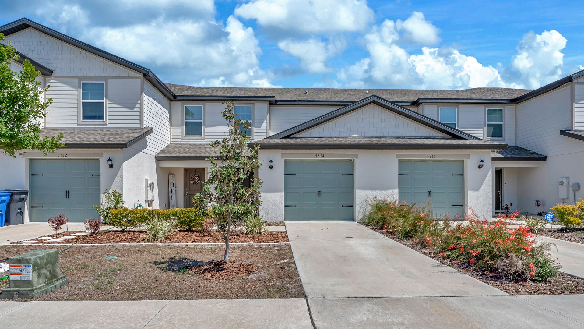 Tampa Townhome: 5314 Companion Ln