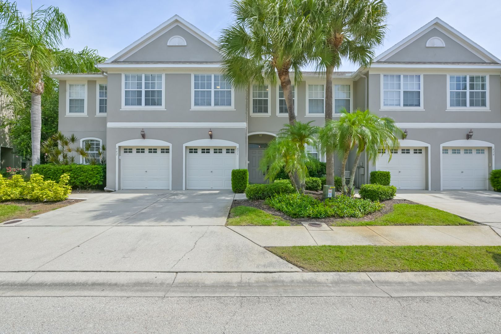 St. Petersburg Townhome: 671 Vallance Way NE