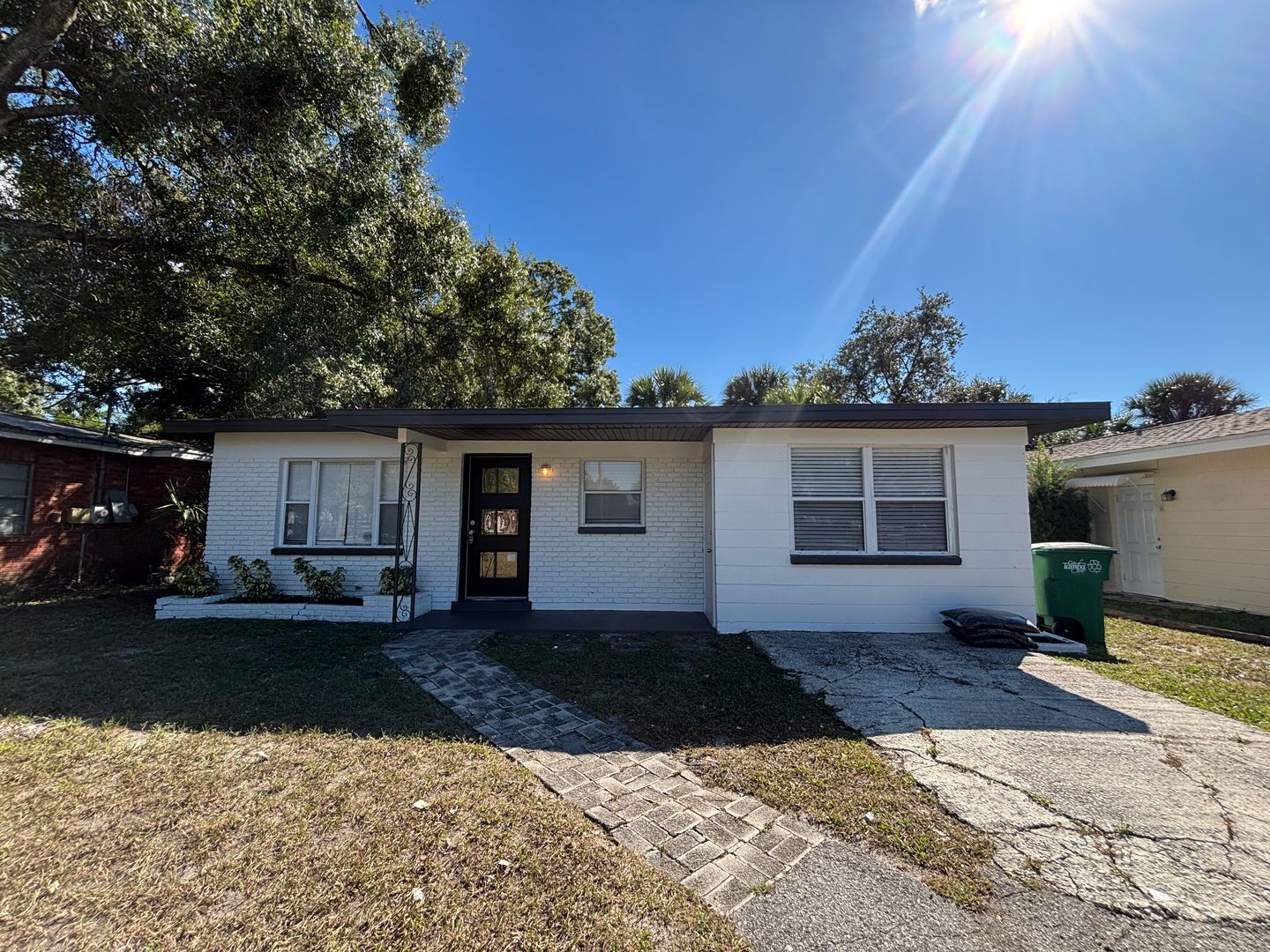 Tampa House: 4008 W Laurel Street