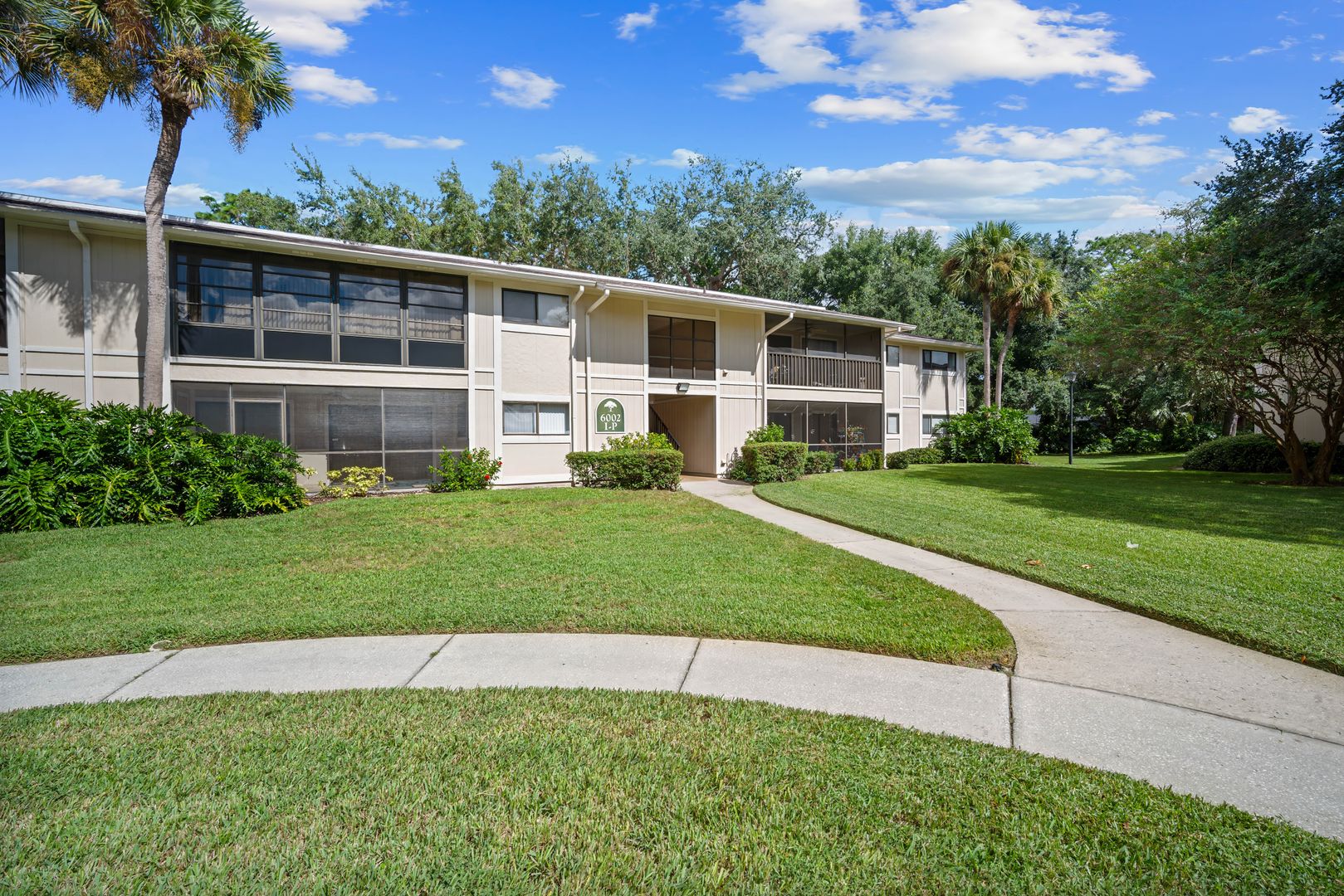 Temple Terrace Condo: 6002 Laketree Ln Unit L