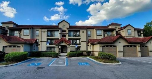 Charming Condo in desirable Calusa Trace!