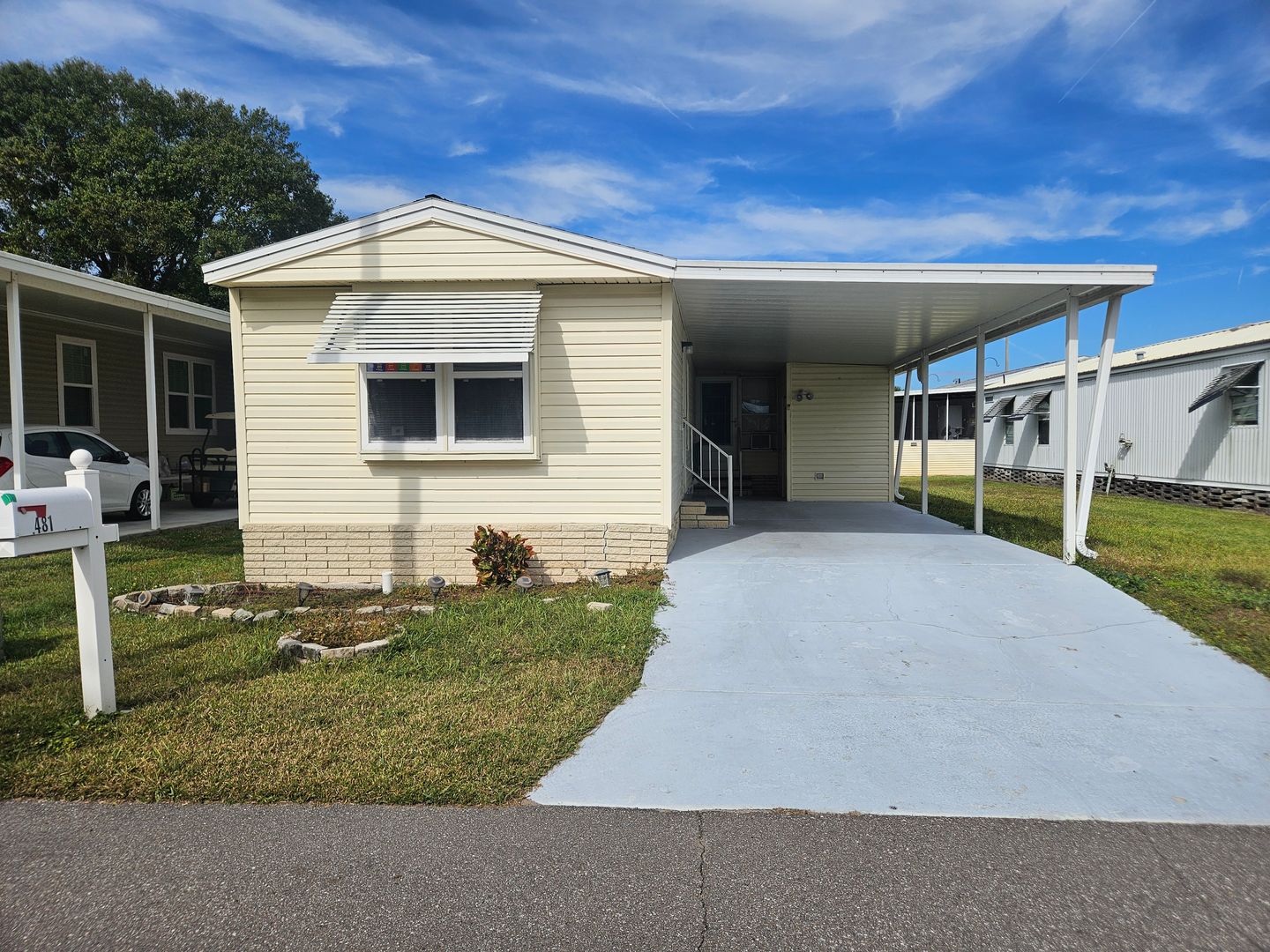 Plant City House: 481 Chickadee Ct