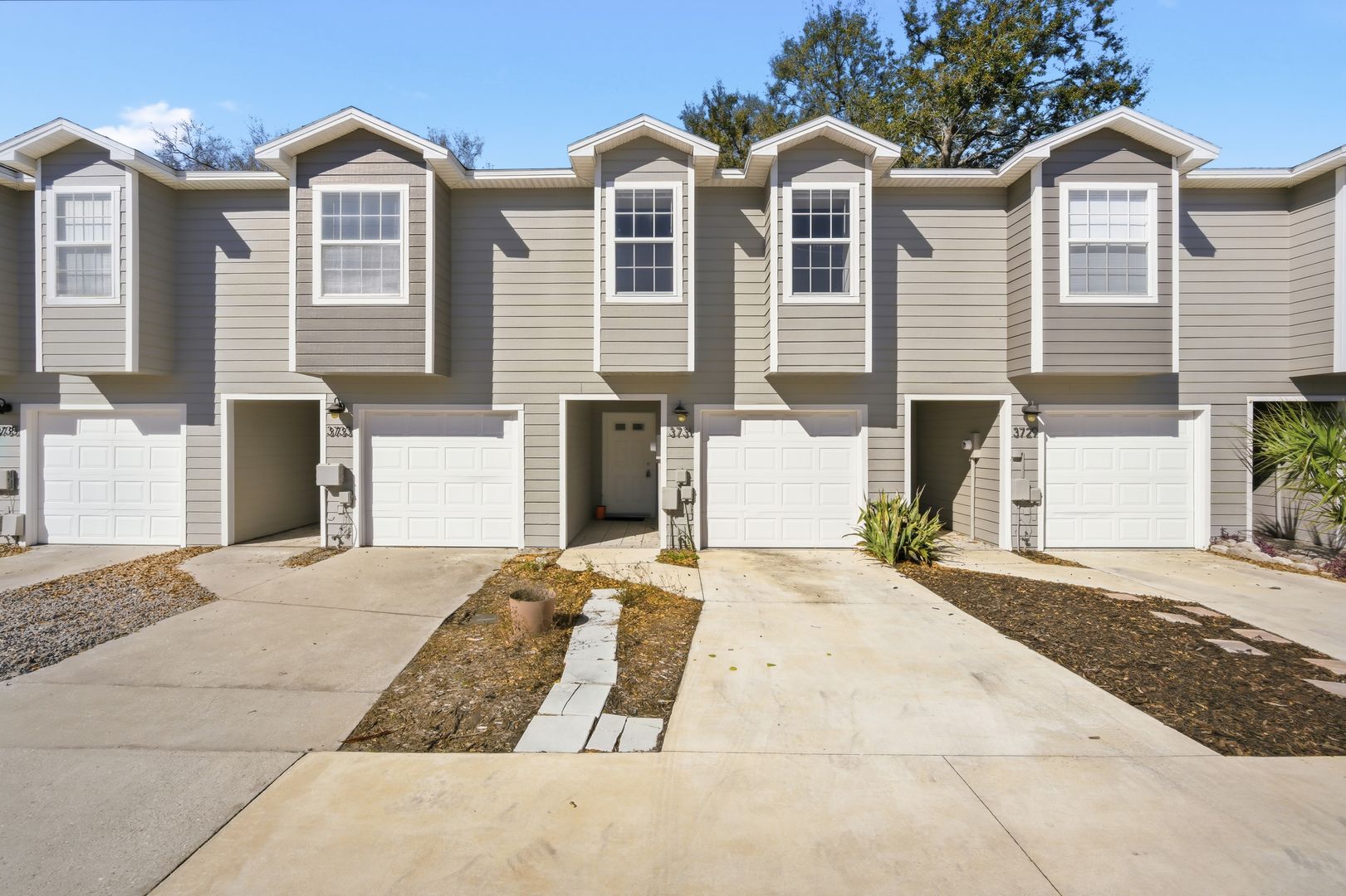 Tampa Townhome: 3731 W. Cass Street