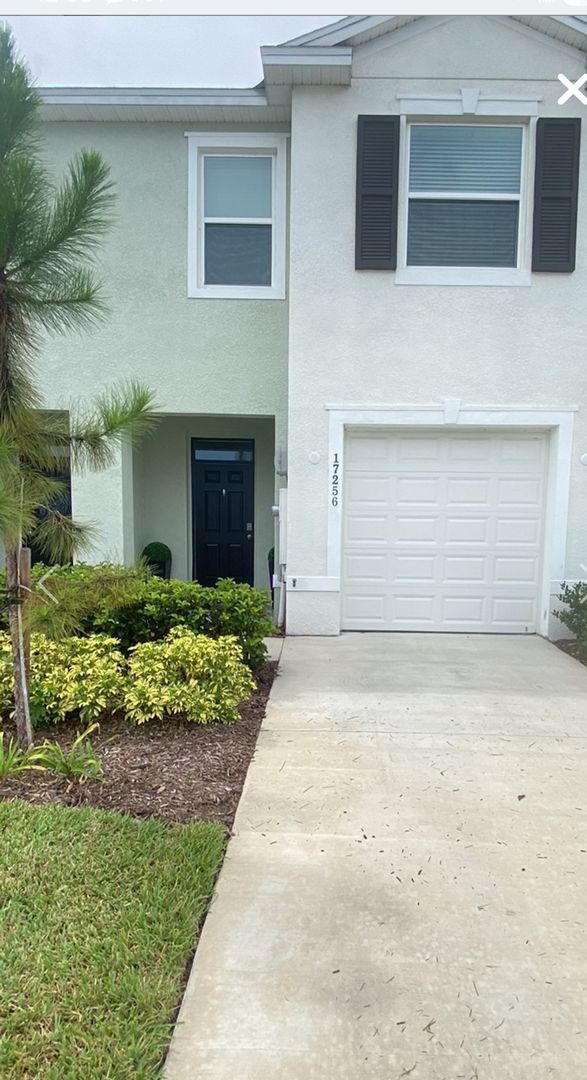 Land O' Lakes Townhome: 17256 Amber Aspen Way