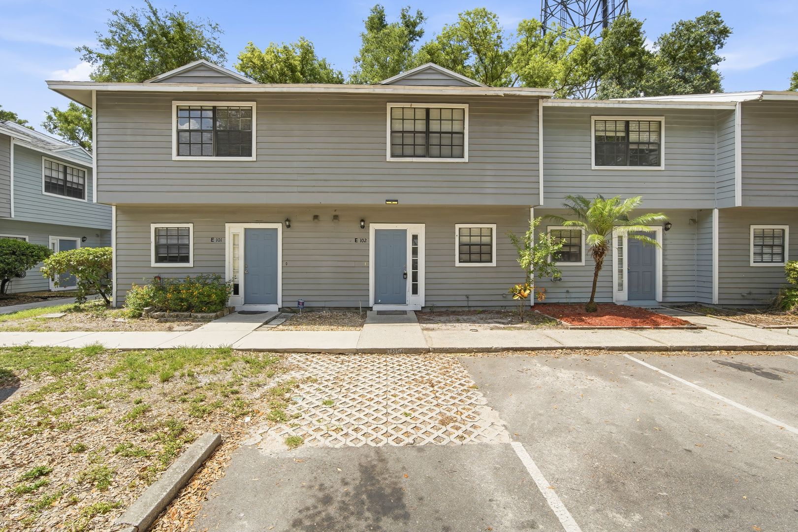 Tampa House: 1910 W Sligh Avenue #E102