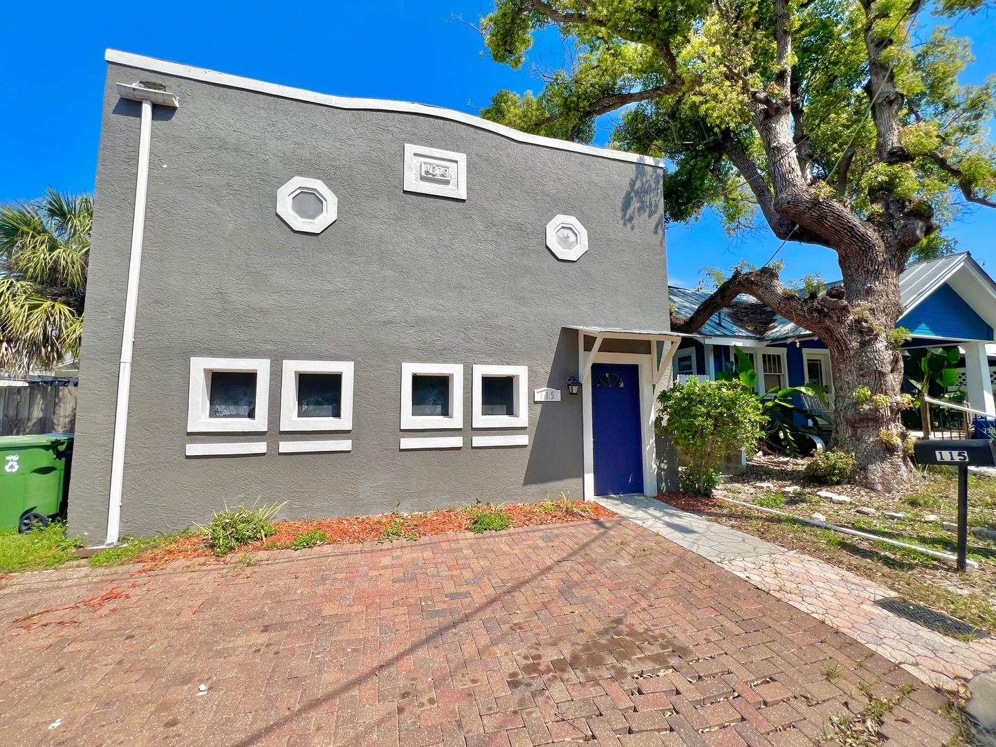 Tampa House: 115 West Allison Ct