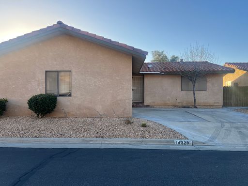 14229 Winchester Dr, Mojave, CA 93501