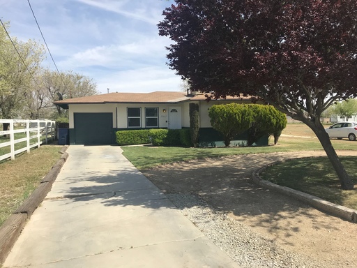 2 Bedroom 1 Bath Home in West Lancaster! – photo 1