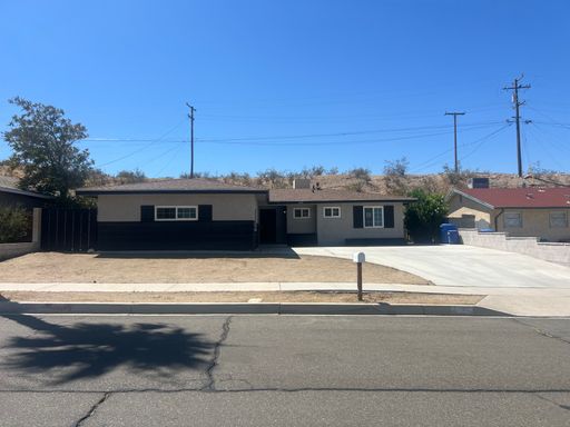 3 Bedroom, 2 Bathroom with a Bonus Room, Home for Rent in Barstow, CA – photo 1