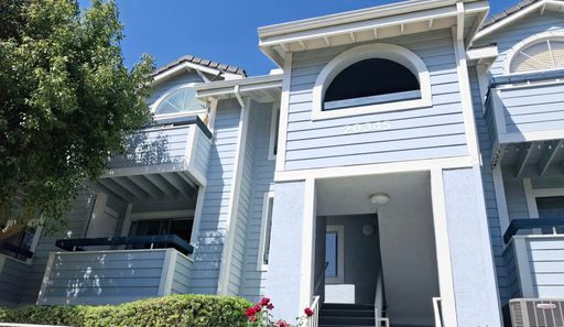 2 Bedroom 2 Bathroom Condo For Rent – photo 1