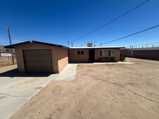 3 Bedroom Home For Rent in Barstow – photo 1