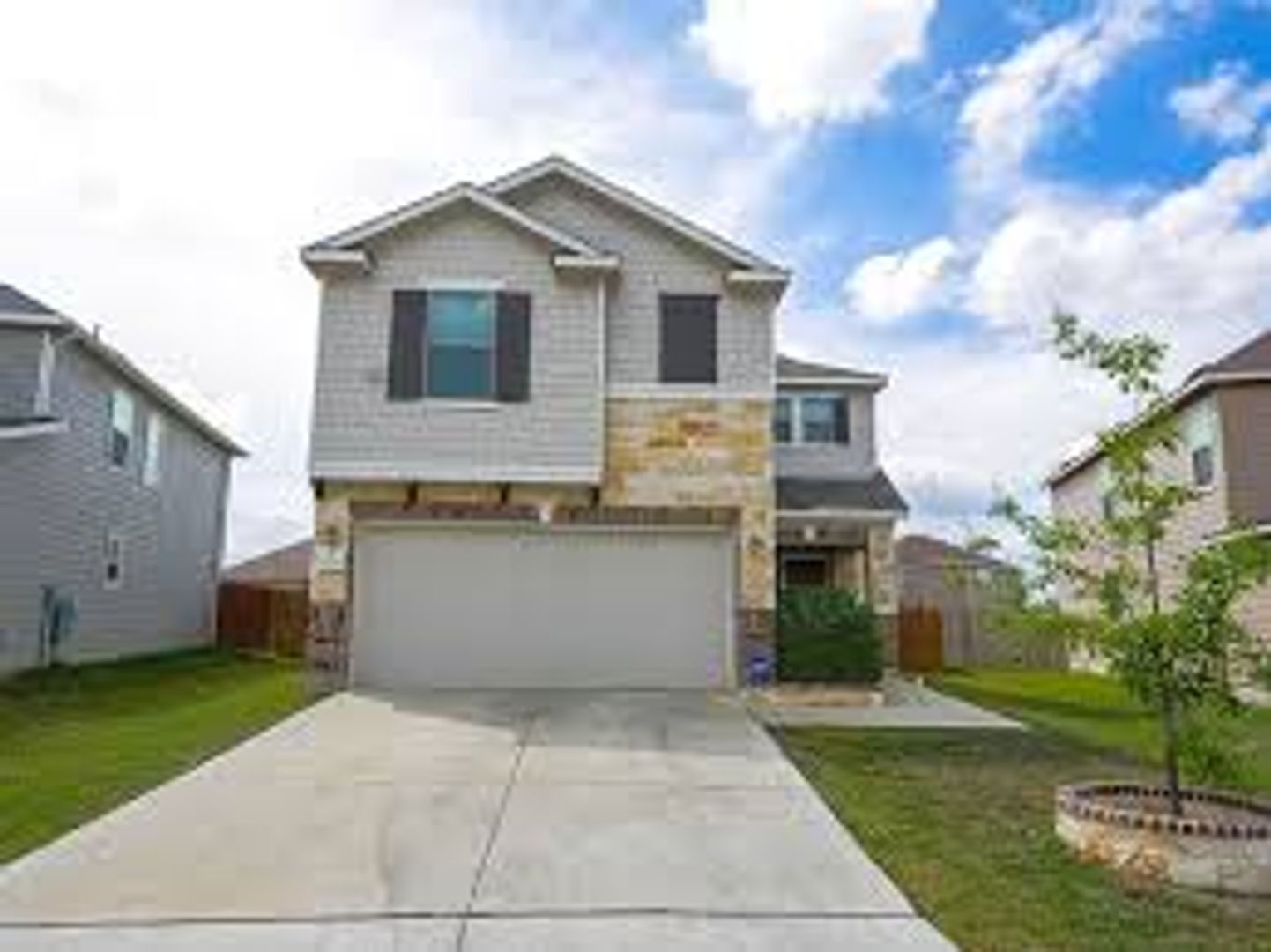 San Antonio House: 5527 Castle Brook Drive