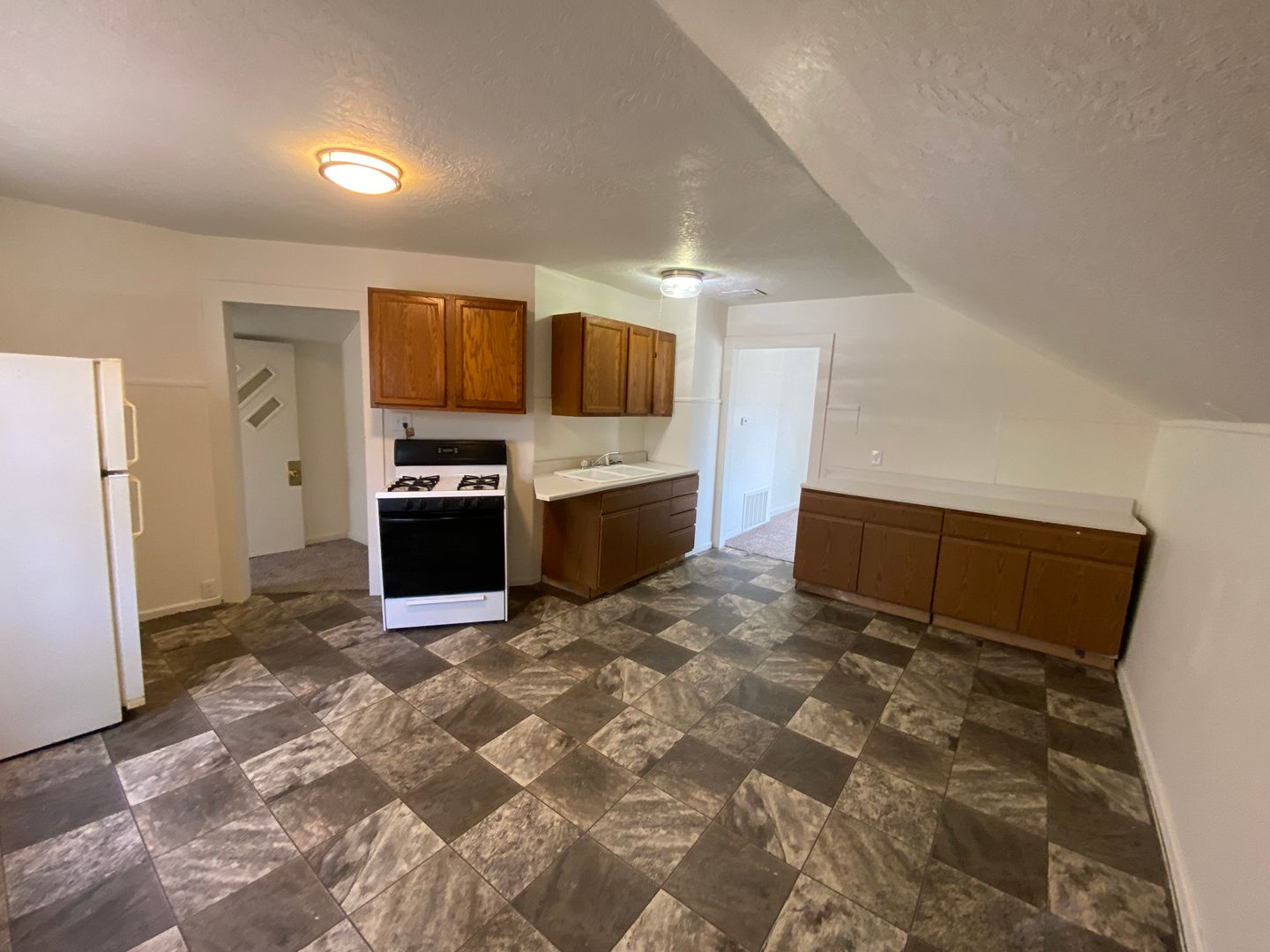 SIOUX CITY Apartment: 2317 PATTERSON ST