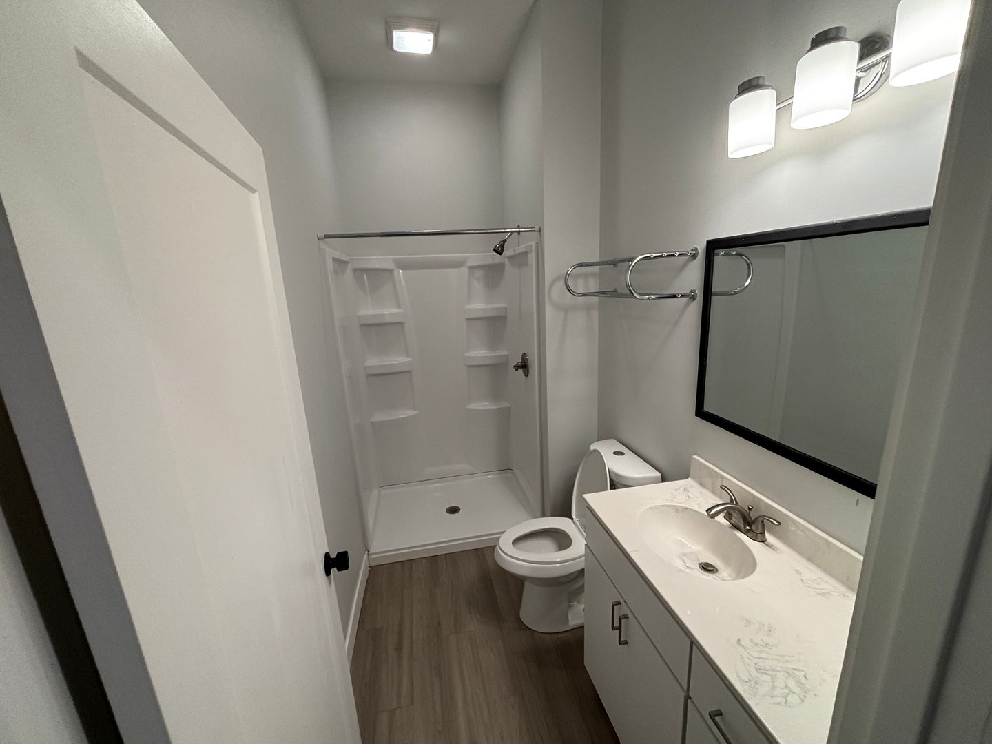 Onawa Apartment: 800 Iowa Ave