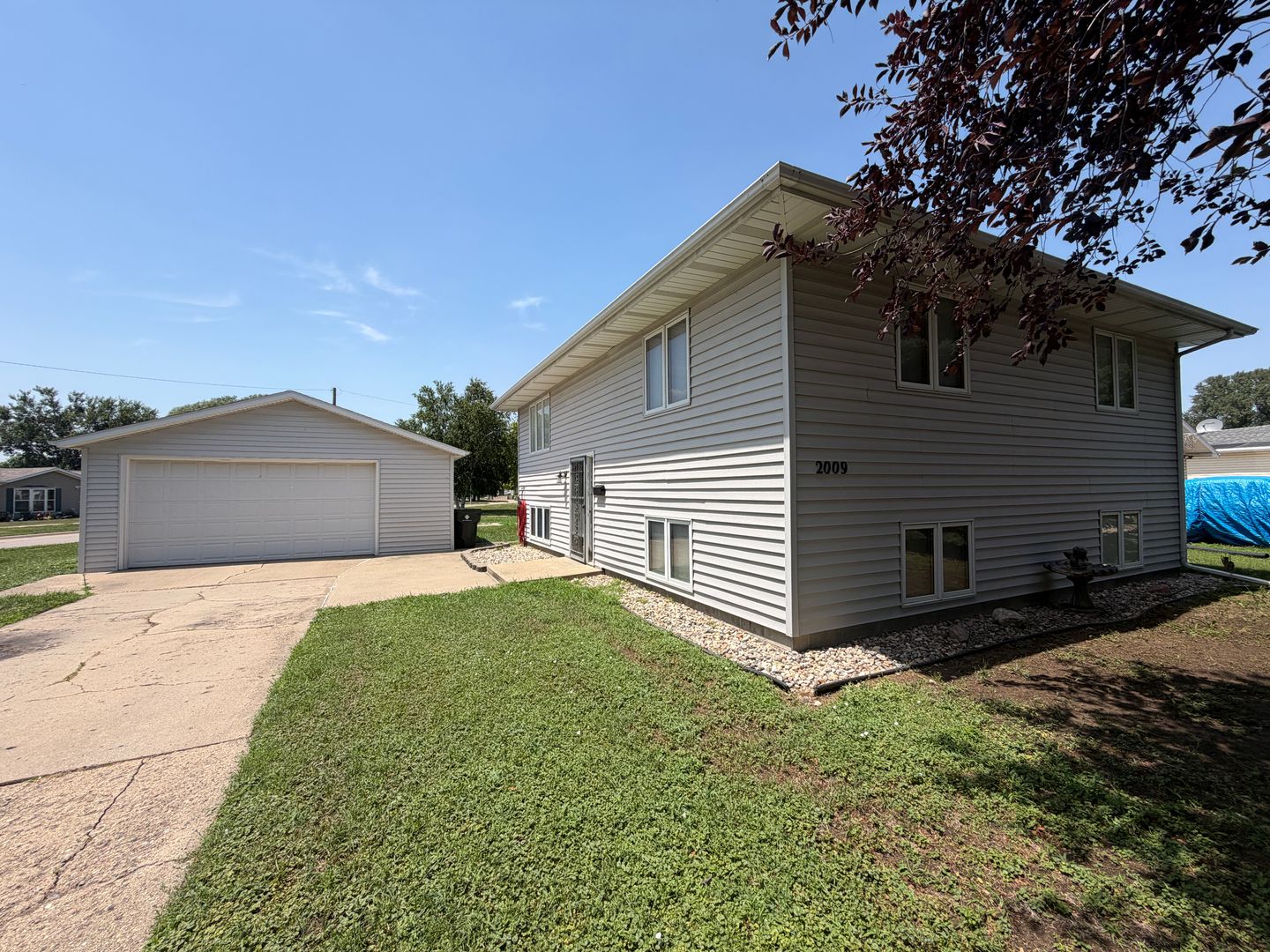 Sioux City House: 2009 Dewey St