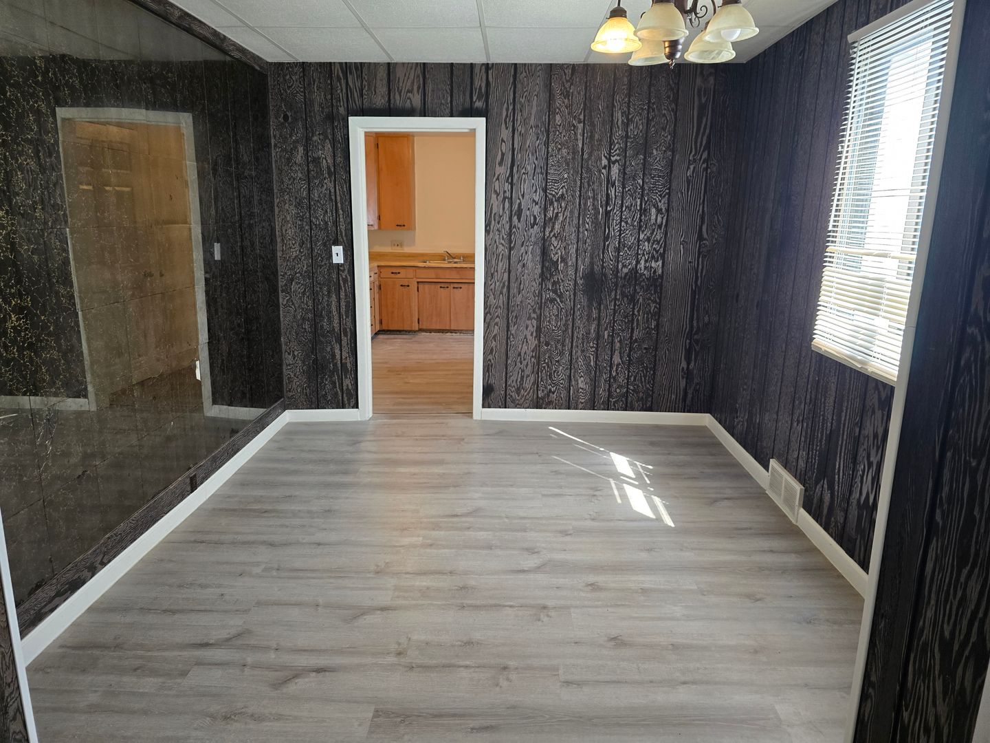 SIOUX CITY Apartment: 3605 5TH AVE