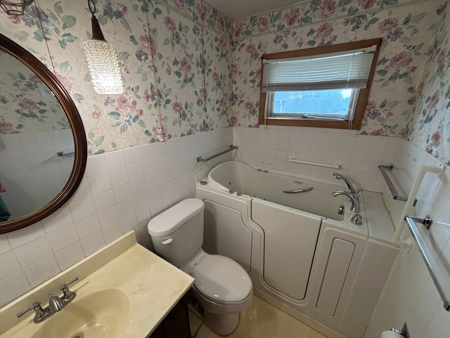 Sioux City House: 2820 S Glass St