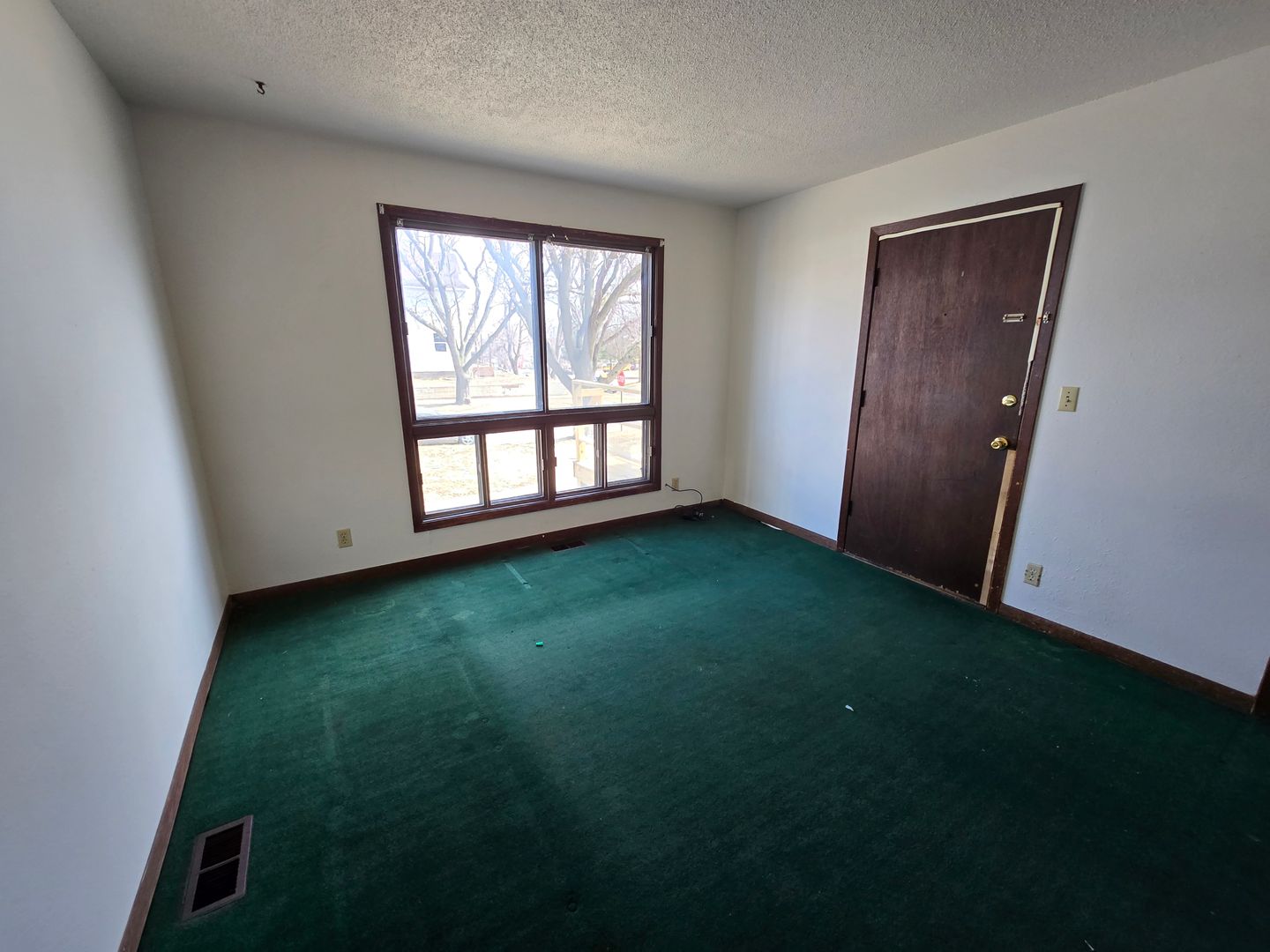 Sioux City Apartment: 901 Virginia St