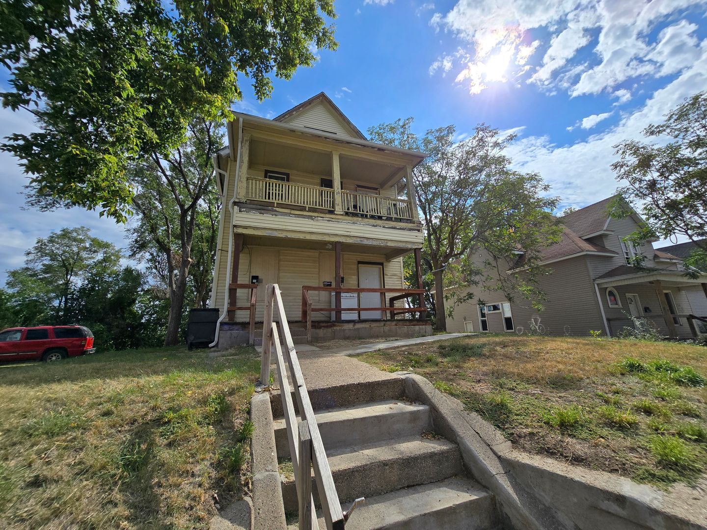 Sioux City Apartment: 1512 Jones St