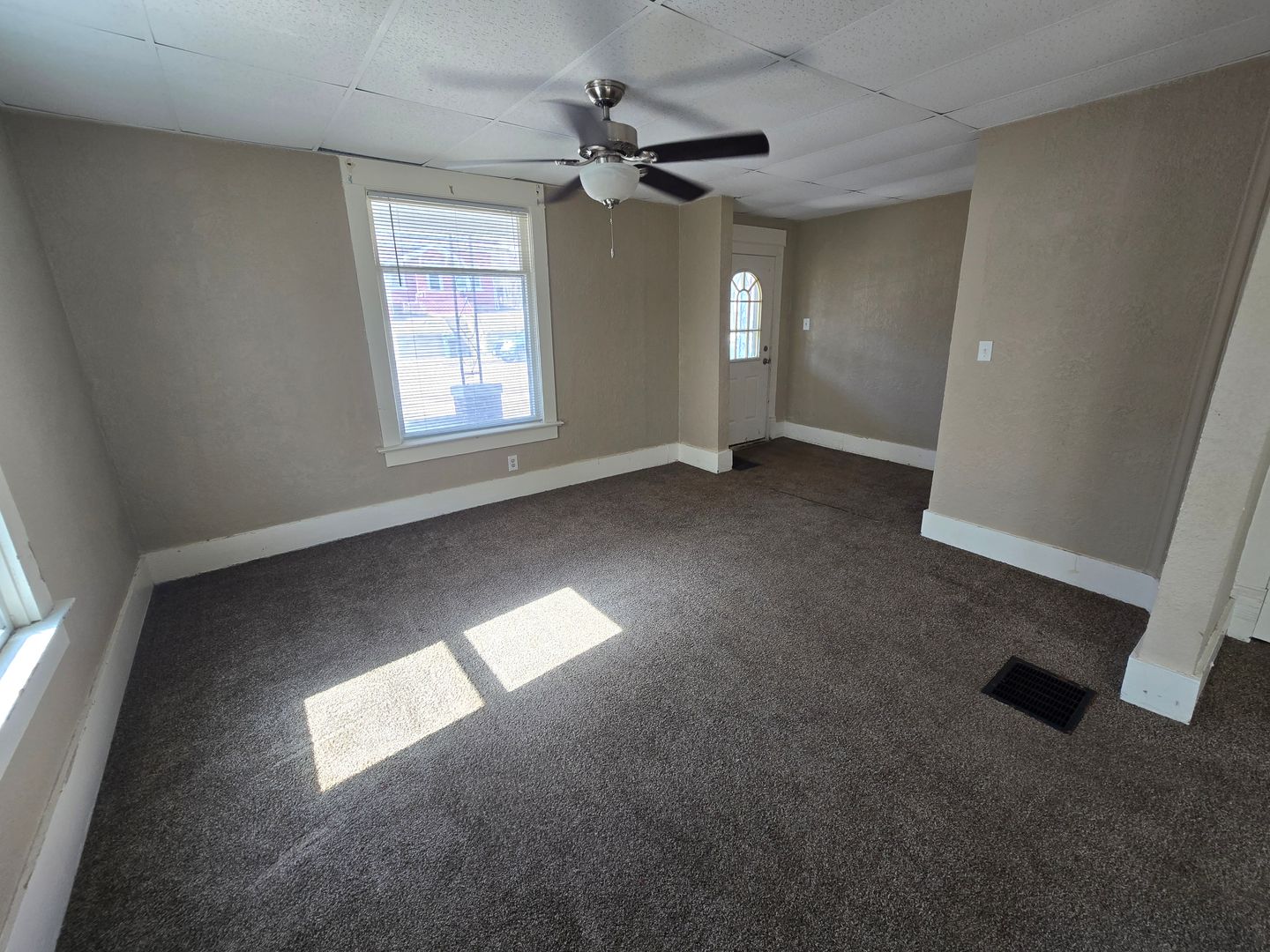 SIOUX CITY Apartment: 2122 JONES ST