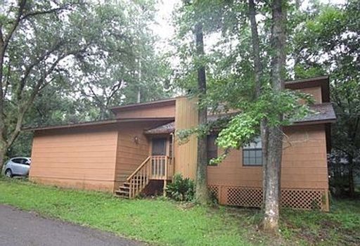 Northeast 3/2 House-Lakeshore Estates – photo 1