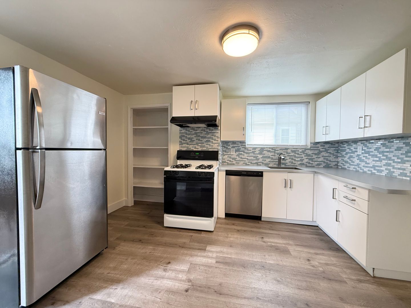 Pittsburgh Apartment: 5 Sterling St Floor 2