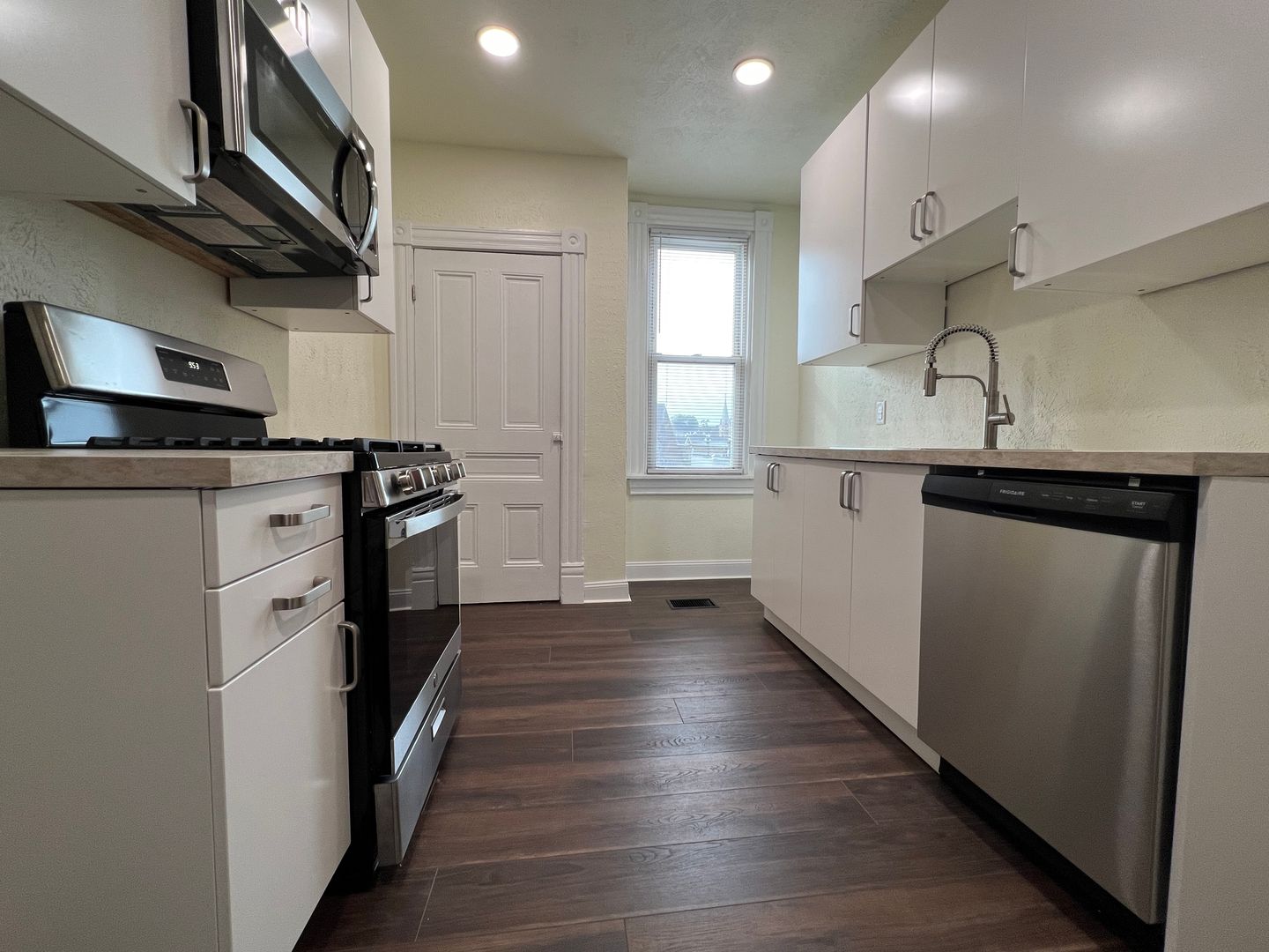 Pittsburgh House: 832 Excelsior St