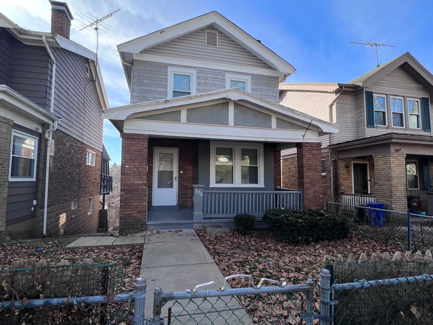 Pittsburgh House: 326 Reifert