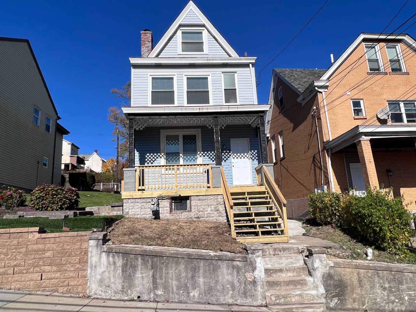 Pittsburgh House: 2513 Spring St