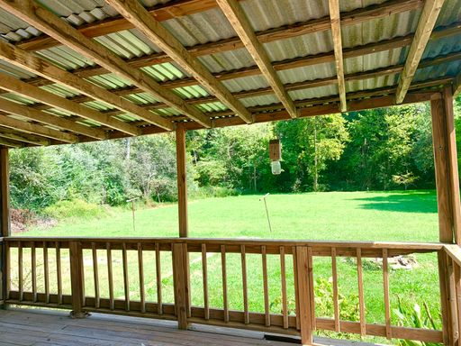 Country feel close to the city? you got it! 3 Bedroom 1 Bath for $1750