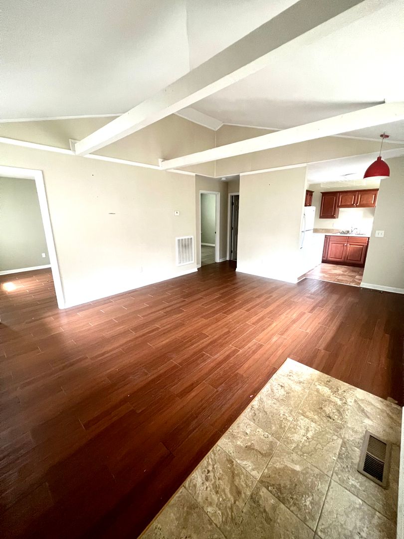 Nashville House: 314 Moss Rose Ct