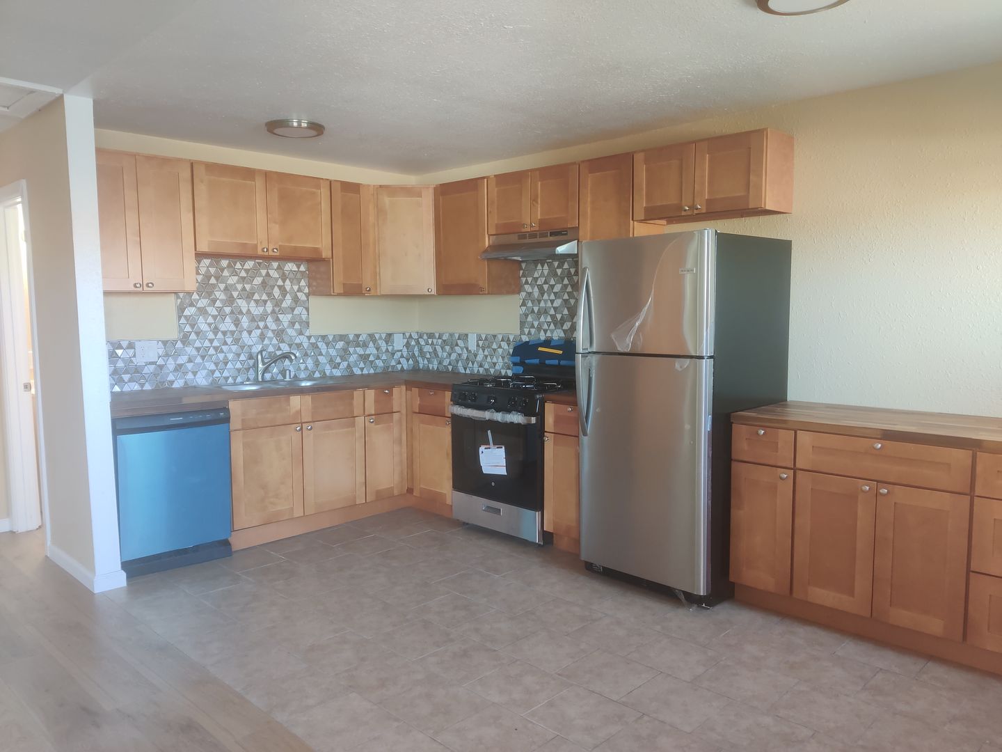 San Diego Apartment: 5117 Naranja St