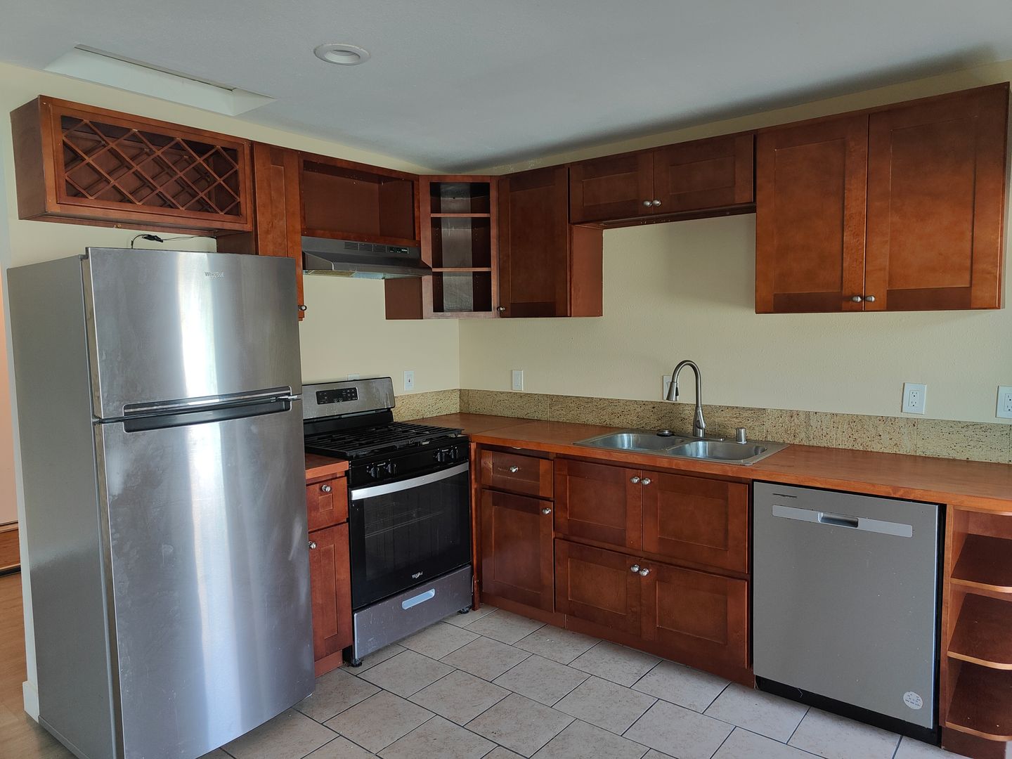 San Diego Apartment: 534-550 Sicard St
