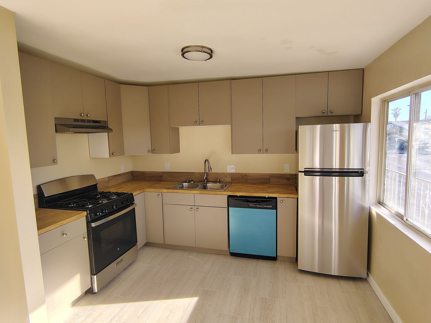 San Diego Apartment: 315-319 S 28th St