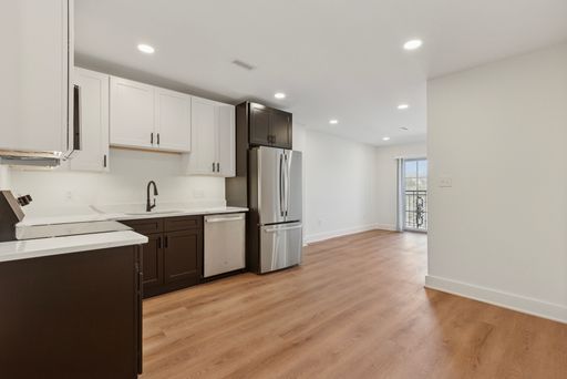BRAND NEW - 1 Bedroom Apartment in the Heart of Phoenixville – photo 1