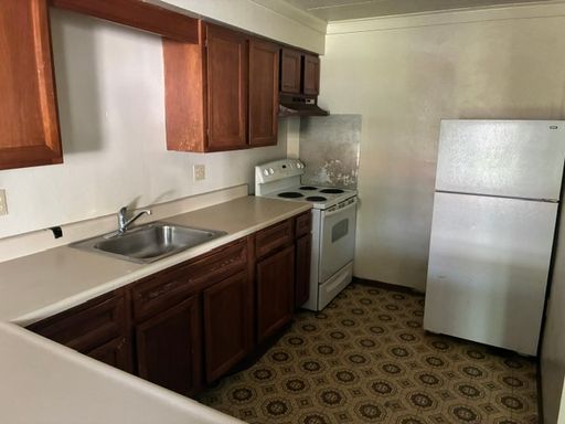 2 Bedroom Apartment in Wilkinsburg – photo 1