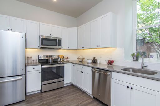 Spacious 1BR Apartment | Modern Upgrades + Open Layout – photo 1