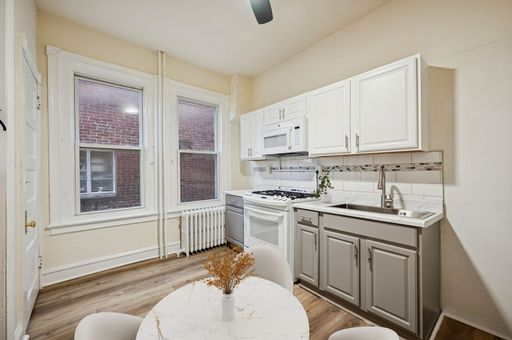 Spacious & Updated First-Floor Living in Germantown – photo 1